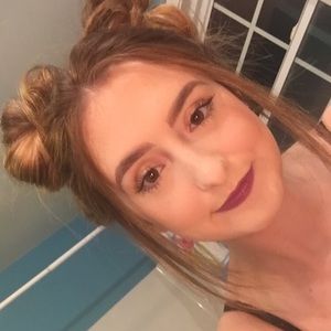 Meet your Posher, Katelyn